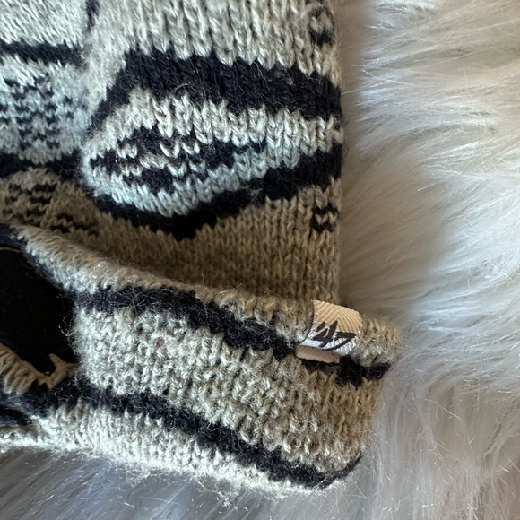 EUC 47‎ Men's Bear Pattern Beanie - Black and Gray One Size - Picture 3 of 4